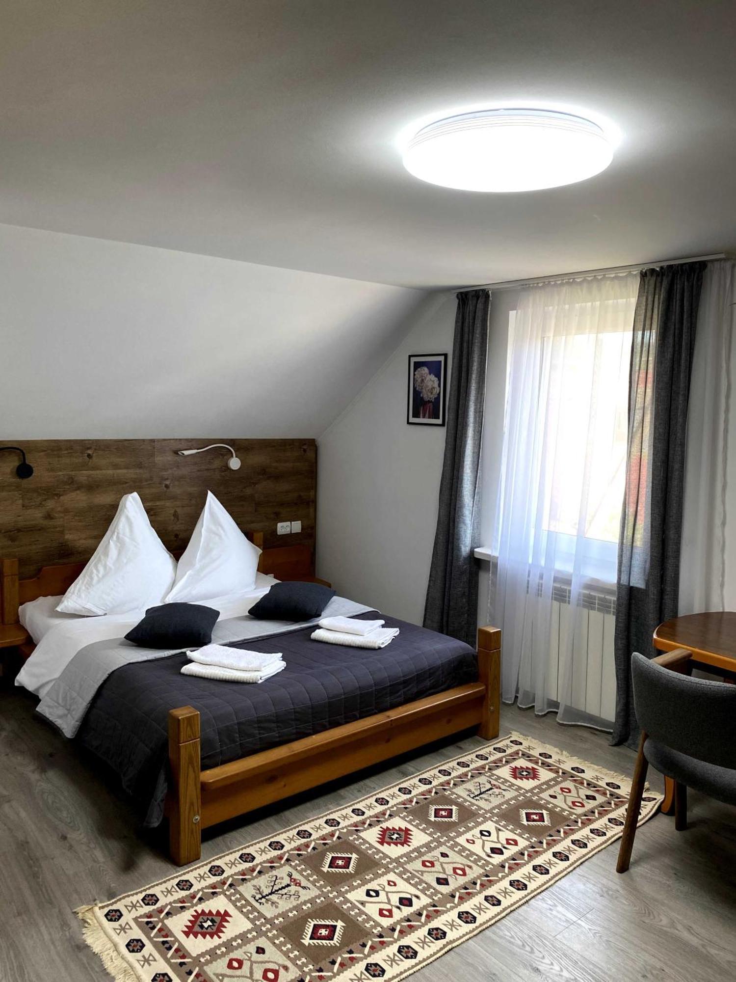 Karpats'Kyi Kalejdoskop Hotel Slavske Buitenkant foto