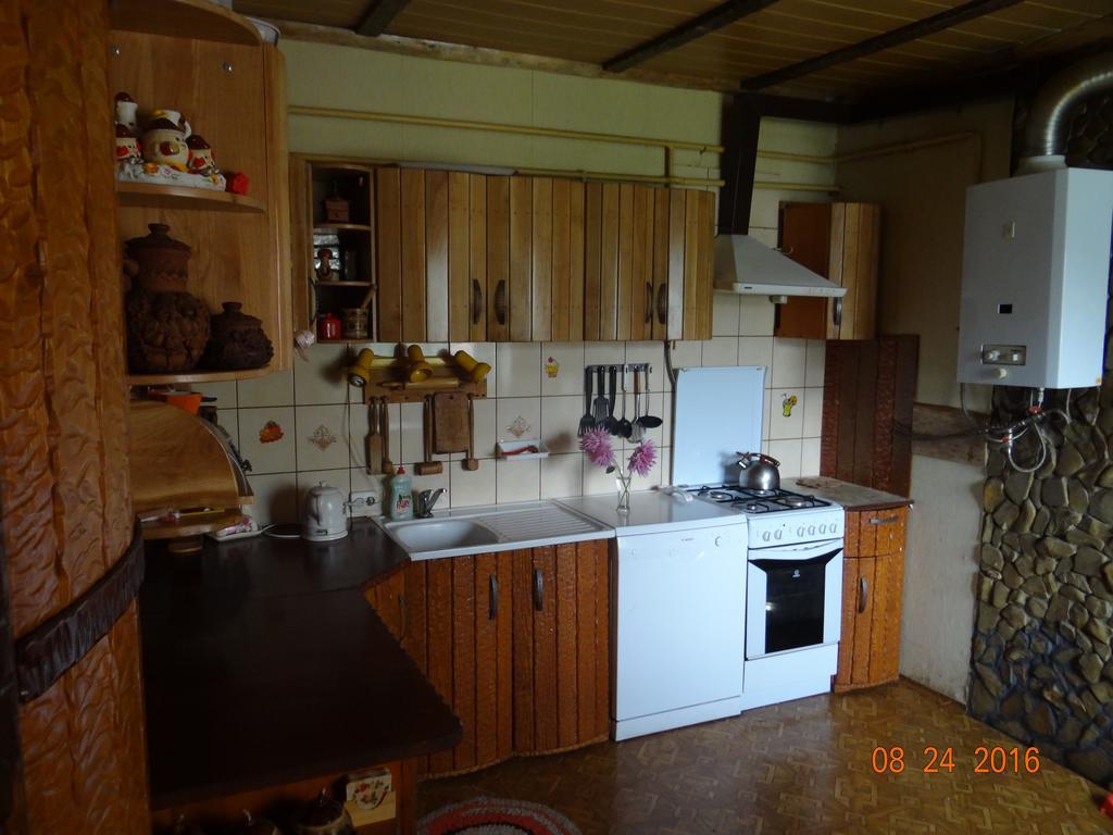 Karpats'Kyi Kalejdoskop Hotel Slavske Buitenkant foto
